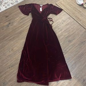 NWT Baltic Born Meghan velvet wrap maxi dress in mulberry
